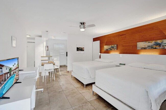 3215 NE 7th St, Unit SI FL2-ID1503986P in Pompano Beach, FL - Building Photo - Building Photo