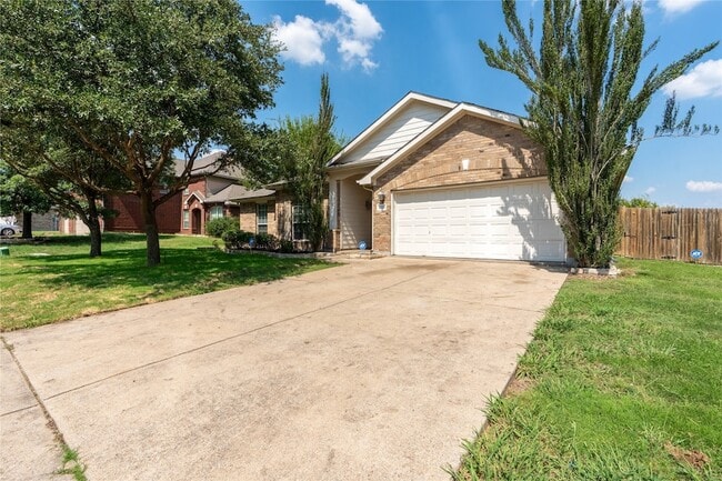 property at 2105 Sumac Dr