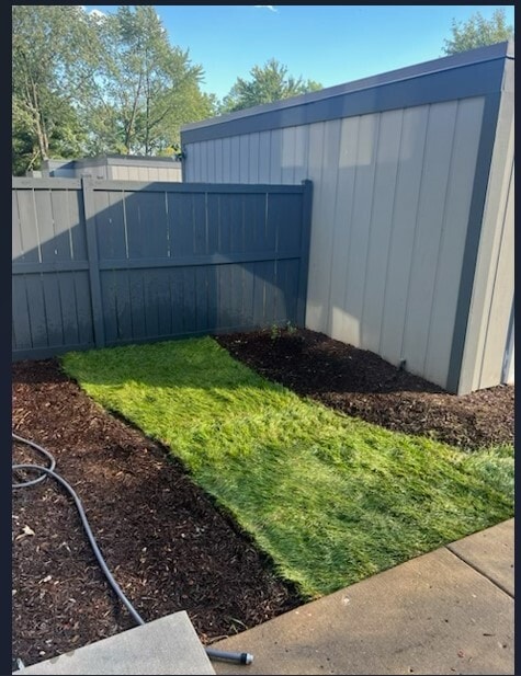 521 N Woodfield Trl in Roselle, IL - Building Photo - Building Photo