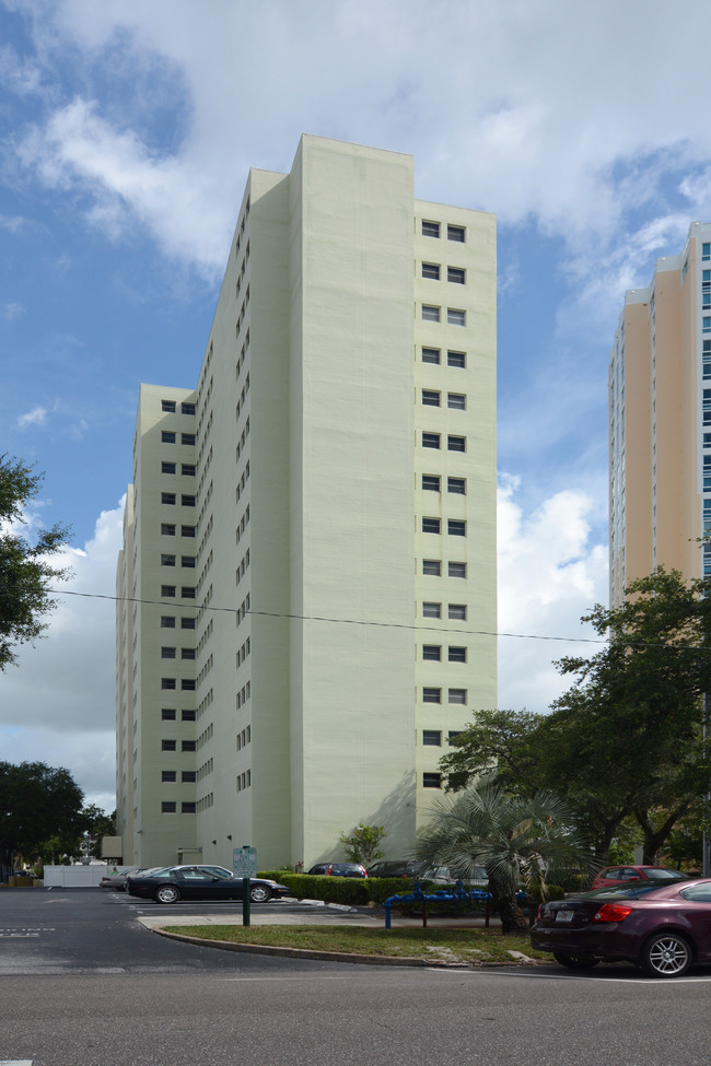 Presbyterian Towers in St. Petersburg, FL - Building Photo - Building Photo