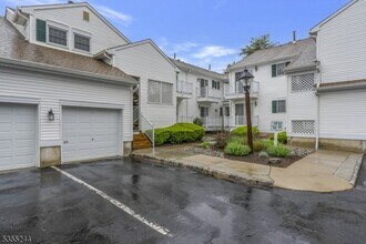 105 Alexandria Way in Bernards, NJ - Building Photo - Building Photo