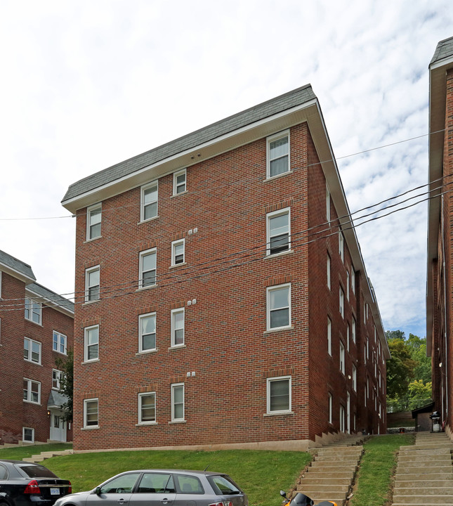 Rockwood Estates in Hamilton, ON - Building Photo