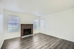 The Anderson in Dallas, TX - Building Photo