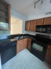 1201 Green Oaks Ln in Charlotte, NC - Building Photo - Building Photo