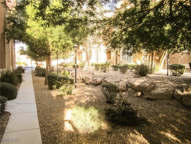 2755 Fountain Ridge Ln