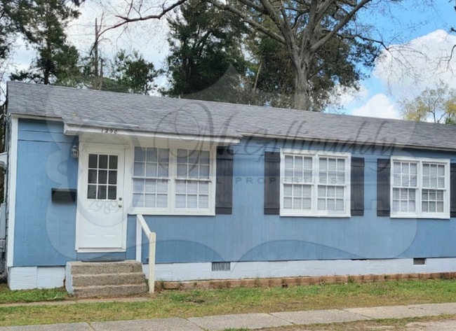 property at 1208 Holden Dr