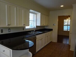 6421 Lake Cir Dr in Dallas, TX - Building Photo - Building Photo