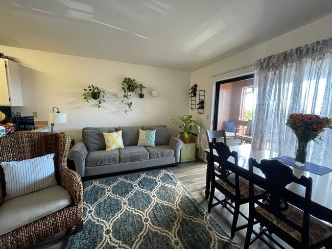 3740 Lower Honoapiilani Rd in Lahaina, HI - Building Photo - Building Photo