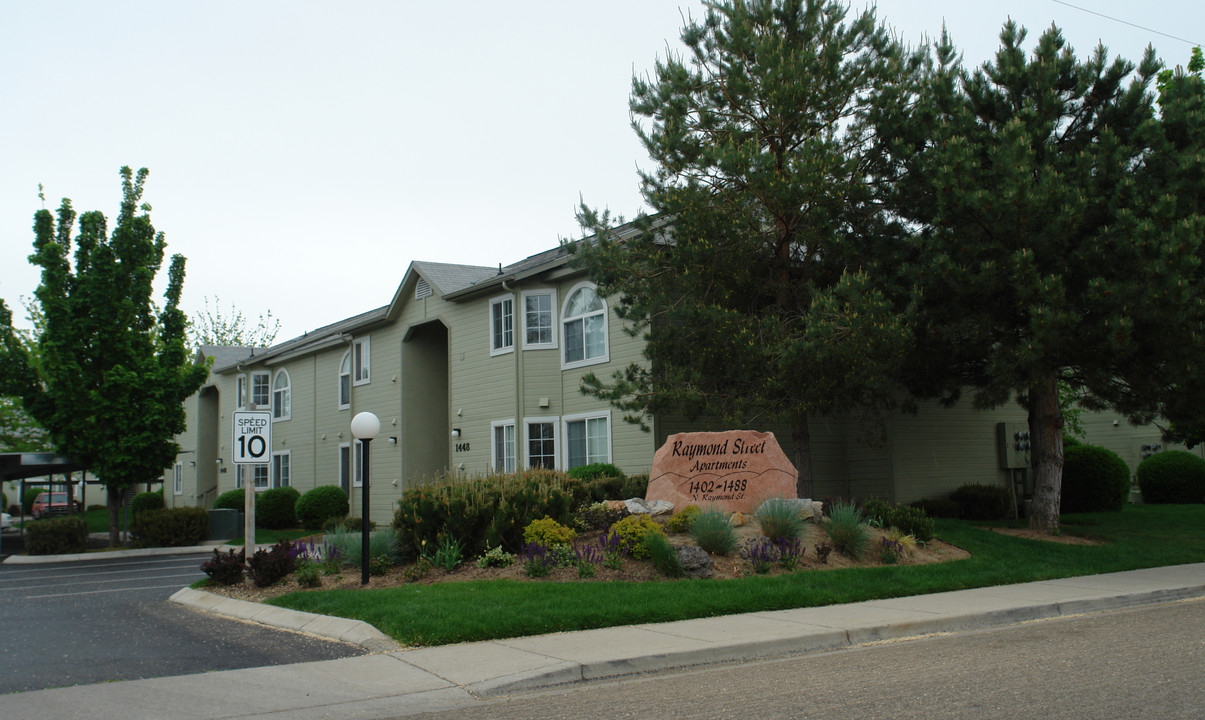 102 - Raymond in Boise, ID - Foto de edificio