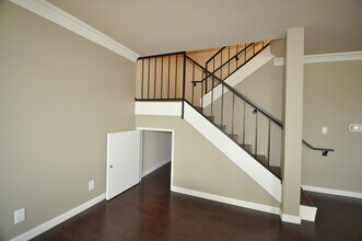 2119 Elsinore St in Los Angeles, CA - Foto de edificio - Building Photo