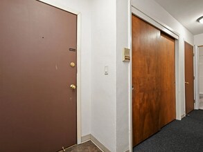 515 5th St SE in Minneapolis, MN - Foto de edificio - Building Photo