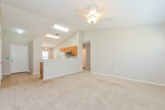 4042 Banbury Cir in Parrish, FL - Foto de edificio - Building Photo