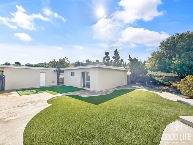 7156 Princess View Dr in San Diego, CA - Building Photo - Building Photo