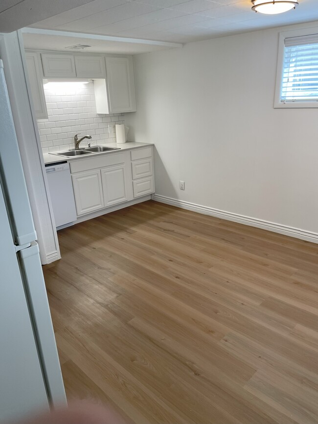 property at 2258 E Claybourne Ave