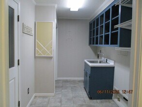 2213 Rolling Hill Ln in Sumter, SC - Foto de edificio - Building Photo