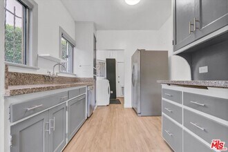 5112 Edgewood Pl in Los Angeles, CA - Building Photo - Building Photo