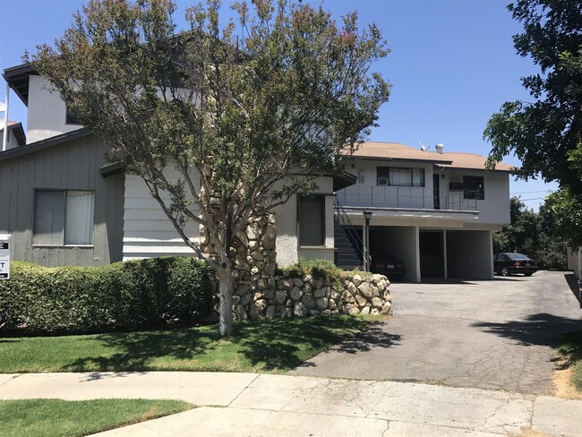 property at 10424-10425 Parr Ave