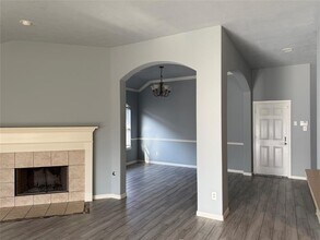 7307 Slippery Elm Ln in Houston, TX - Building Photo - Building Photo