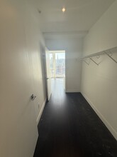 SE7T in Montréal, QC - Building Photo - Building Photo