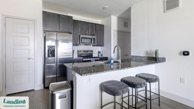 8110 Blue Goose Rd, Unit 8210 in Manor, TX - Building Photo - Building Photo