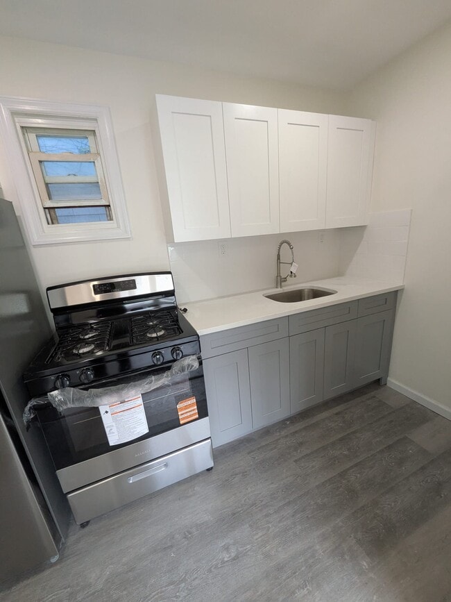204 Duncan Ave, Unit 1
