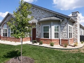 136 R. de Villas Cir in Branson, MO - Building Photo - Building Photo