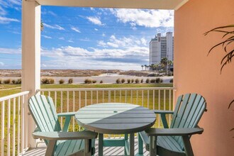 572 E Beach Blvd in Gulf Shores, AL - Foto de edificio - Building Photo