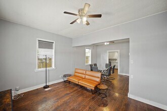 2716 Commerce St in Houston, TX - Building Photo - Building Photo