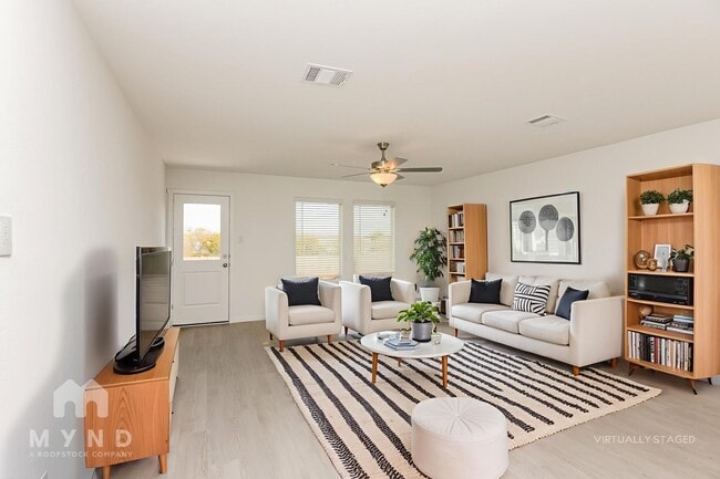 2713 Ctr Crk Ln in Fort Worth, TX - Building Photo - Building Photo