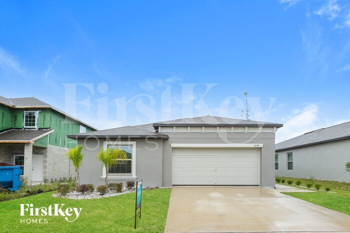 14909 Imperial Purple Ln in Wimauma, FL - Foto de edificio