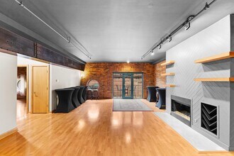 55 W Livingston Ave in Columbus, OH - Building Photo - Building Photo