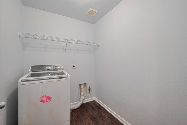 property at 2123 Gable Hollow Ln