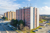 Metro Toronto Condominium in Toronto, ON - Building Photo - Building Photo