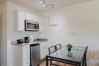 19 Sombrero Blvd in Marathon, FL - Building Photo - Building Photo