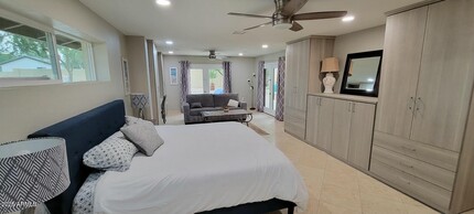 5715 E Wilshire Dr in Scottsdale, AZ - Building Photo - Building Photo