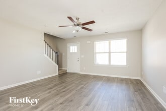 219 Edgefield Ct in Pleasant View, TN - Building Photo - Building Photo