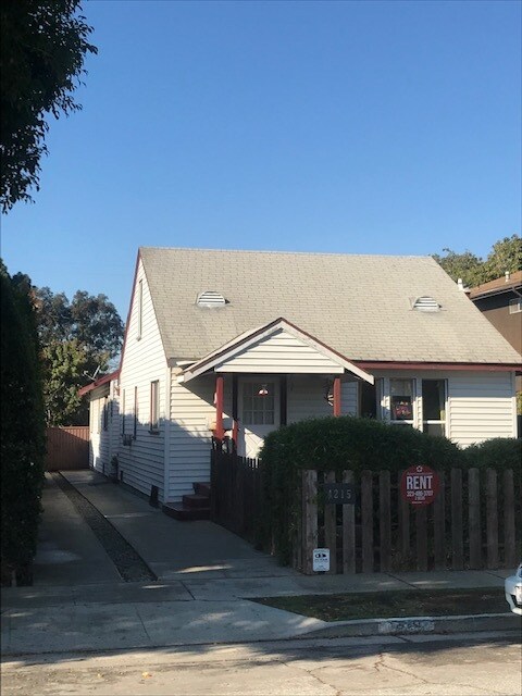 4215 Mildred Ave, Unit Front Detached House in Los Angeles, CA - Building Photo