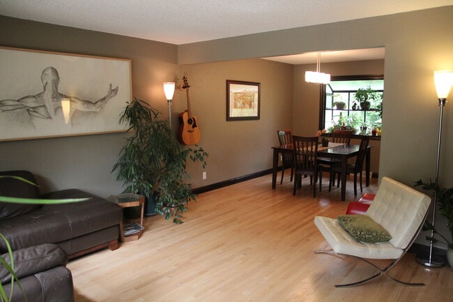 1640 Quincent St in Iowa City, IA - Building Photo - Building Photo