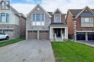 86 Briarfield Ave in East Gwillimbury, ON - Building Photo