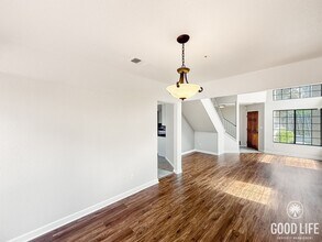1247 Rio Way in Vista, CA - Building Photo - Building Photo