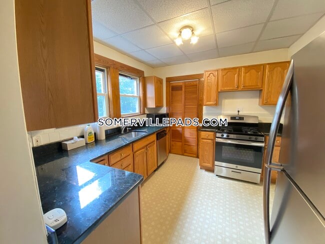 33 Winslow Ave in Somerville, MA - Building Photo - Building Photo