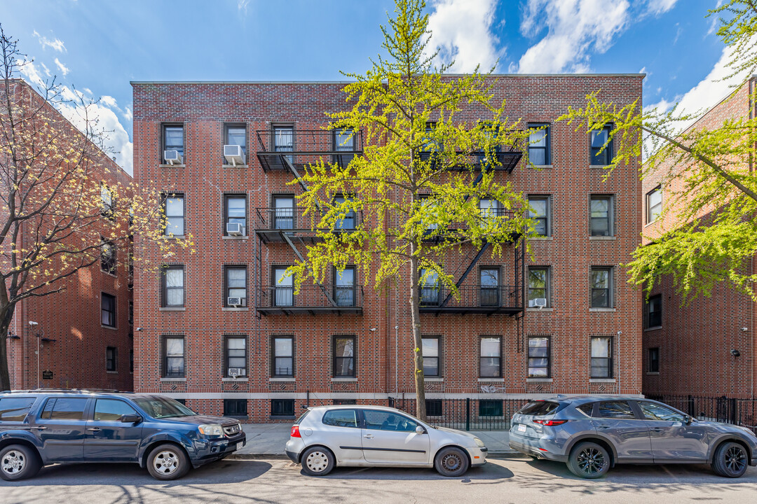 3264 41st St in Astoria, NY - Foto de edificio