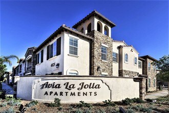 avia la jolla senior