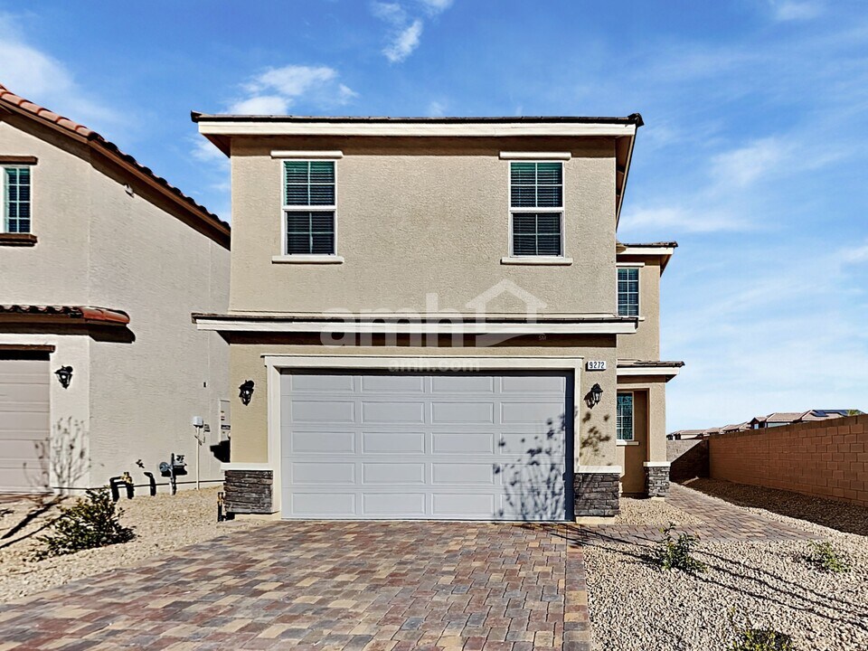 9272 Garnet Gecko Ct in Las Vegas, NV - Building Photo