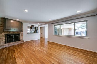 6815 Santa Maria Ln in Dallas, TX - Building Photo - Building Photo