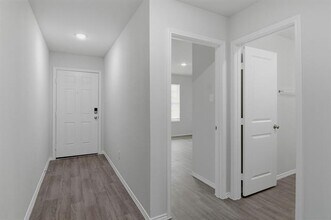 816 Bluffview Dr in Cleburne, TX - Building Photo - Building Photo