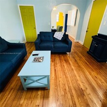 928 Euclid Ave in Miami Beach, FL - Building Photo - Building Photo