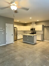 2089 Christensen Dr in Fresno, CA - Building Photo - Building Photo