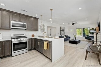 1059 Johnson Ave in San Diego, CA - Building Photo - Building Photo