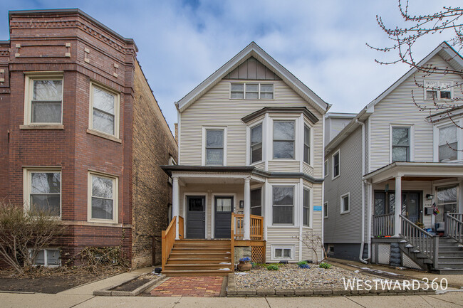 property at 3707 N Bosworth Ave